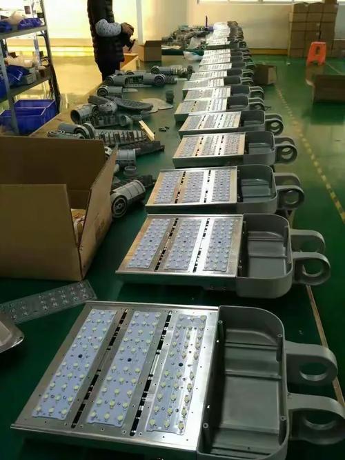 光之匠心 欢迎莅临我们户外亮化灯具工厂